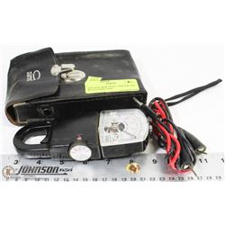 VINTAGE HEW SNAP 5 VOLTMETER W/ LEATHER CASE