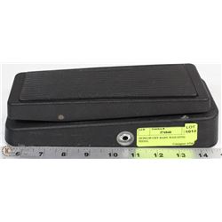 DUNLOP CRY BABY WAH EFFECTS PEDAL