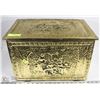 Image 1 : ANTIQUE EMBOSSED BRASS KINDLING BOX