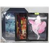 Image 1 : SET OF THREE 3D FRAMED PICTURES