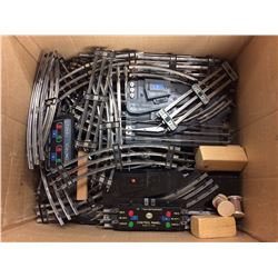 LIONEL TRAIN TRACKS LOT