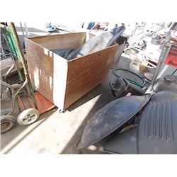 SHIPPING BOX - 4 WHEEL