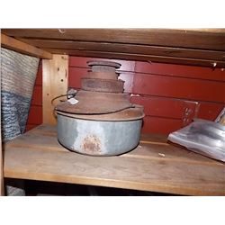 VINTAGE OIL HEATER / LAMP