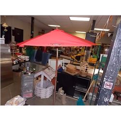 NEW PATIO UMBRELLA - GROWERS CIDER - RED THIS ONE HAS TILTING ABILITY PLUS STAND