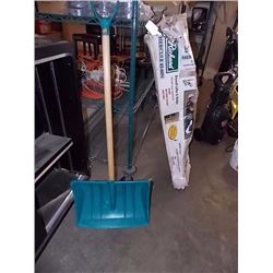 SNOW SHOVEL