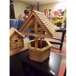 HAND CRAFTED WOOD WISHING WELL - 2'