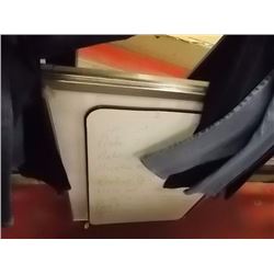 WHITE BOARDS - 3 TTL