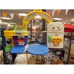 CHILD'S PLAY KITCHEN