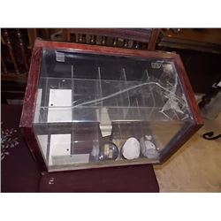 COUNTER TOP DISPLAY CASE