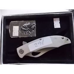 FOLDING KNIFE WITH LIGHTER