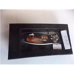 NEW FOLDING KNIFE - BEAR IMAGE