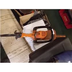 ELECTRIC HEDGE TRIMMER - 16'