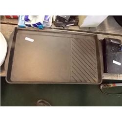 CAST IRON FLAT GRILL COOKING SURFACE