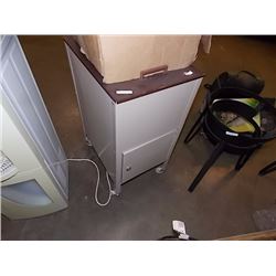 METAL OFFICE CABINET - 1 DOOR