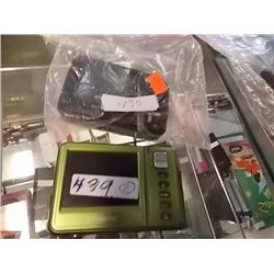 DIGITAL CAMERAS - 2 TTL