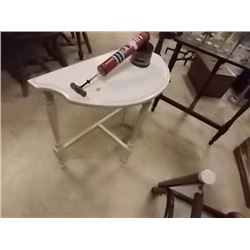 VINTAGE D-TABLE - WHITE