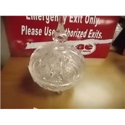 COVERED CRYSTAL BOWL WITH FEET