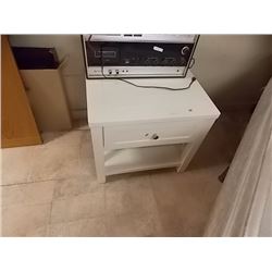 WHITE SIDE TABLE - 1 DRAWER