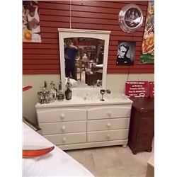WHITE DRESSER WITH MIRROR - 6 DRAWER
