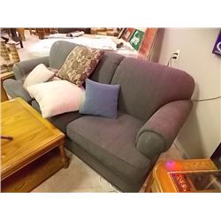 CHESTERFIELD - GREEN - 3 SEATER