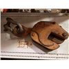 Image 1 : Delta Vertical C-Clamp Puller