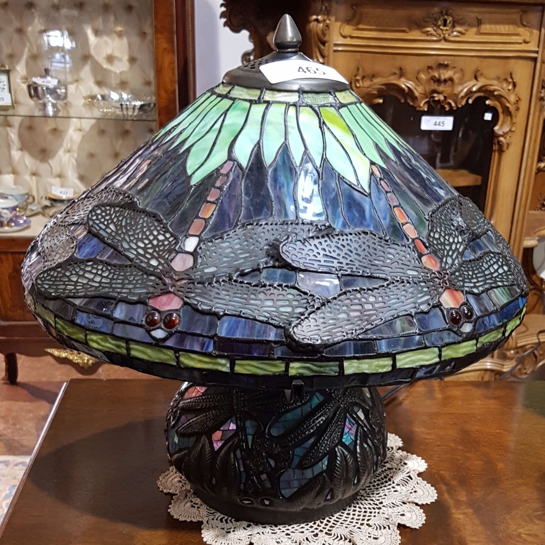 TIFFANY STYLE STAINED GLASS DRAGONFLY TABLE LAMP