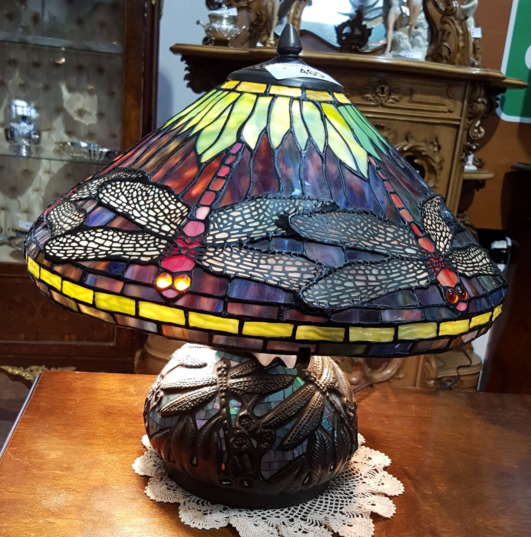 TIFFANY STYLE STAINED GLASS DRAGONFLY TABLE LAMP