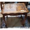 Image 1 : HIGHLY CARVED OCCASIONAL TABLE W/GLASS TRAY