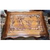 Image 2 : HIGHLY CARVED OCCASIONAL TABLE W/GLASS TRAY