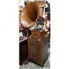 Image 1 : RARE LARGE OAK HORNED GRAMOPHONE MODEL 21179 A