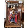 Image 1 : SHONA HAH HAND CRAFTED FIGURINE IN DISPLAY CASE