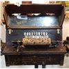 Image 2 : 1906 HOME MUSIC BOX ROLLER COB ORGAN
