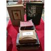 Image 1 : COLLECTION 8 ANTIQUE BOOKS