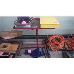 1 PORTABLE ADJUSTABLE TOOL CART ON WHEELS