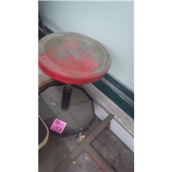 1 MECHANICS ROLLING STOOL (ADJUSTABLE)