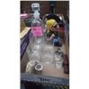 Image 2 : 1 BOX WITH 4 GLASSES, 2 SHOT GLASSES, DECANTER, CUSTOM MADE DEER HORN, S & P SHAKER AND TOOTH PICK H
