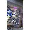 Image 1 : TRAY OF PLIERS AND VICE GRIPS