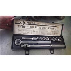 12 PIECE 3/8" WESTWARD SOCKET SET (COMPLETE)