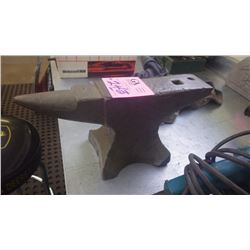 25 LB CAST IRON ANVIL