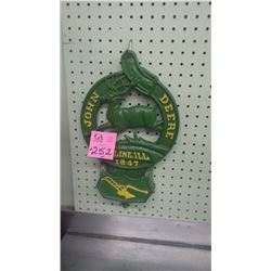 JD CAST IRON MAIL HOLDER