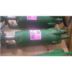 J.D. ADJUSTABLE HYDRAULIC CYLINDER