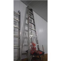 ALUMINUM 12' STEP LADDER