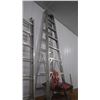 Image 1 : ALUMINUM 12' STEP LADDER