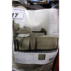 ONE FULL REVERSIBLE QUEEN DUVET