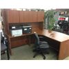 Image 2 : CHERRY BOW FRONT EXECUTIVE DESK WITH HUTCH
