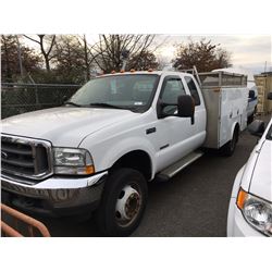 2004 FORD 2WHDR, WHITE, PICKUP, F450 V8 POWERSTROKE, DIESEL, AUTOMATIC, VIN#1FDXX46P04EC12066,