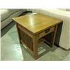 Image 2 : SOLID OAK SINGLE DRAWER END TABLE