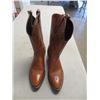 Image 1 : NEW PAIR OF LAREDO 9-1/2D COWBOY BOOTS