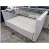Image 2 : 4 PIECE WICKER PATIO SET (2 CHAIRS, SOFA, TABLE)