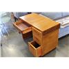 Image 2 : MAPLE 4-DRAWER VINTAGE SINGLE PEDESTLE DESK
